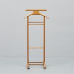 1148 2452 VALET STAND